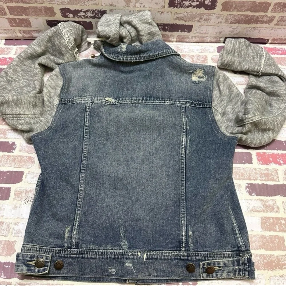 Free People Distressed Blue Denim Jacket M - Picture 13 of 13